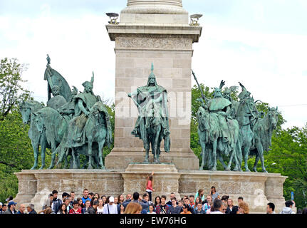 Piazza degli Eroi con il Monumento millenario ungherese di Budapest Foto Stock