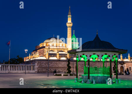 Vista notturna di Mevlana Museum, Konya, Turchia Foto Stock