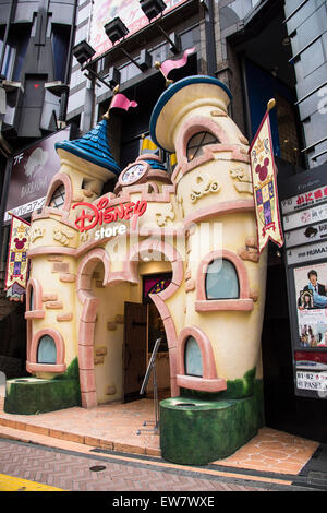 Esterno del Disney Store,Shibuya-Ku,Tokyo Giappone Foto Stock