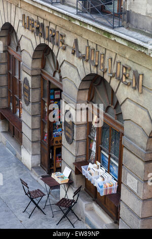 Un vecchio negozio di libri nella città vecchia di Ginevra, Svizzera Foto Stock