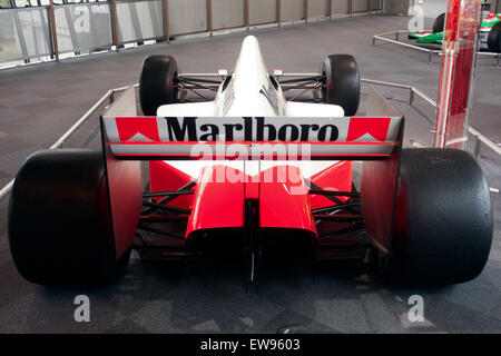 Vista posteriore della McLaren MP4-5, guidata da Ayrton Senna, esposta presso la Honda Collection Hall di Motegi, Giappone. Foto Stock