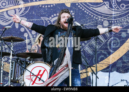 Charlotte, North Carolina, Stati Uniti d'America. Il 2 maggio, 2015. Siamo prostituta esegue come parte della Carolina Rebellion festival di Charlotte, NC. © Andy Martin Jr./ZUMA filo/Alamy Live News Foto Stock