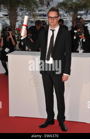 CANNES, Francia - 22 Maggio 2011: Nicolas Winding Refn - vincitore del Best Director Award per il suo film 'Drive' Al sessantaquattresimo Festival de Cannes awards gala. Foto Stock