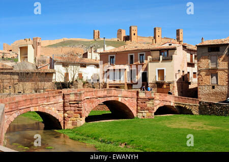 Molina de Aragon. Ponte e Castello. Spagna Foto Stock