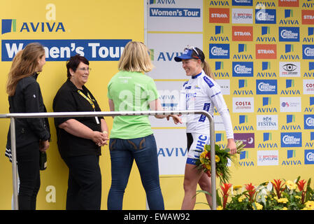 Hemel Hempstead, Regno Unito. Il 21 giugno, 2015. Aviva WT donna tour in bicicletta, UK. Credito: Carpe Diem/Alamy Live News Foto Stock