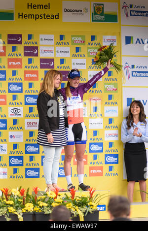 Hemel Hempstead, Regno Unito. Il 21 giugno, 2015. Aviva WT donna tour in bicicletta, UK. Credito: Carpe Diem/Alamy Live News Foto Stock