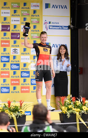 Hemel Hempstead, Regno Unito. Il 21 giugno, 2015. Aviva WT donna tour in bicicletta, UK. Credito: Carpe Diem/Alamy Live News Foto Stock