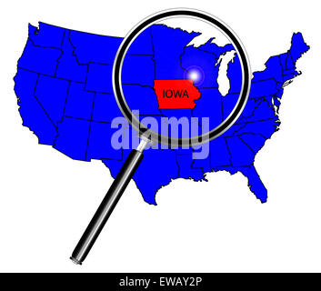 Iowa stato delineare insieme in una mappa degli Stati Uniti d'America sotto una lente di ingrandimento Foto Stock