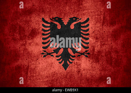 Bandiera dell'Albania o albanese banner sul modello ruvida texture di  sfondo vintage Foto stock - Alamy
