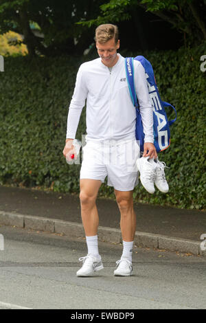 Il torneo di Wimbledon, Londra, Regno Unito. Il 22 giugno, 2015. Tomas BERDYCH dalla Repubblica ceca si è classificato sesto in ATP arriva al AELTC per la pratica del credito: amer ghazzal/Alamy Live News Foto Stock