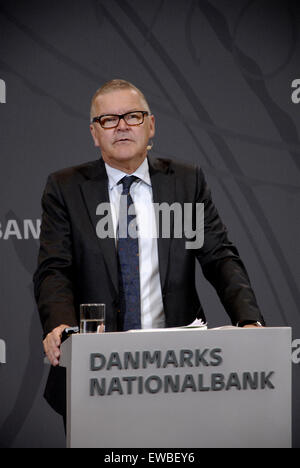 Copenhagen, Danimarca. Il 22 giugno, 2015. Lars Rohde Presidente e governatore di national presenta secondo trimestre relazione finanziaria oggi con la conferenza stampa congiunta Hugo Frey Jensen e per Callesen presso la banca nazionale di Danimarca ufficio. Credito: Francesco Dean/Alamy Live News Foto Stock