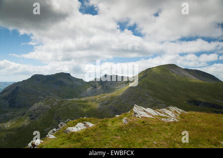 Guardando verso Moel-yr-Hydd verso Moelwyn Mawr Galles del Nord. Foto Stock