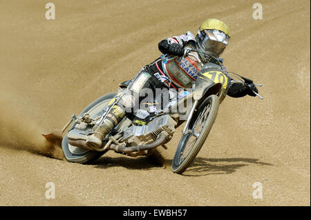 Marianske Lazne Repubblica Ceca. Xx Giugno, 2015. 2016 lungo la via Speedway Campionato Mondiale di qualifica, 1° round a Marianske Lazne Repubblica Ceca, 20 giugno 2015. Josef Franc della Repubblica ceca. © Slavomir Kubes/CTK foto/Alamy Live News Foto Stock