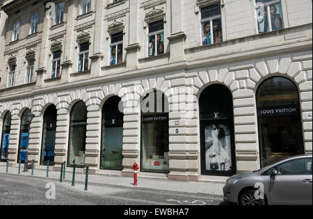 Louis Vuitton boutique, Budapest, Ungheria Foto Stock