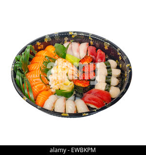 Togliere la selezione di sushi fresco express sul vassoio di plastica Foto Stock