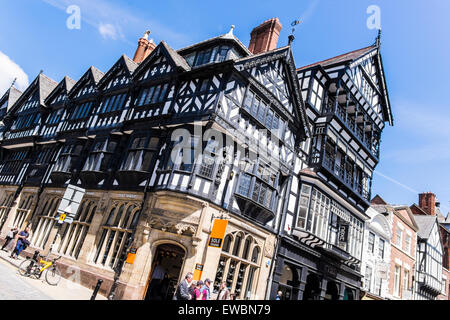 La struttura di legno di edifici di Chester, Cheshire, Inghilterra, Regno Unito Foto Stock