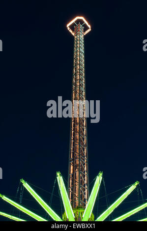 North Star ride a Natale in piazza del mercato di Nottingham, Nottinghamshire REGNO UNITO Inghilterra Foto Stock