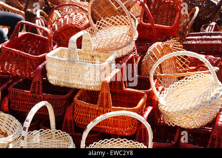 LIPNICA MUROWANA, Polonia - 29 Marzo: Pasqua Palm concorso annuale di Lipnica Murowana. Dopo il concorso, gli artigiani vendono i loro regi Foto Stock