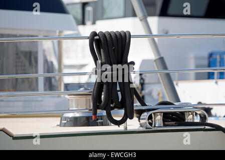 Close-up del dock linea sulla barca, San Diego, California Foto Stock