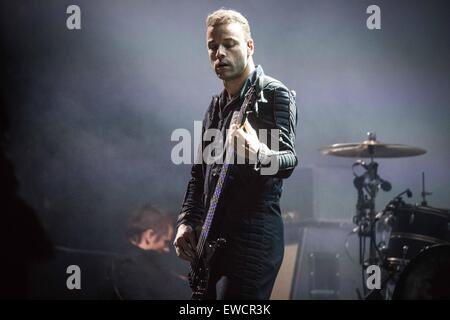 Eseguire Muse live at Pinkpop Festival 2015 in Landgraaf Paesi Bassi © Roberto Finizio/Alamy Live News Foto Stock