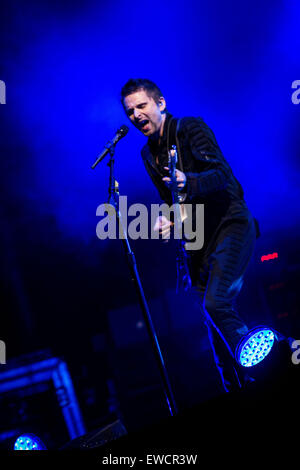 Eseguire Muse live at Pinkpop Festival 2015 in Landgraaf Paesi Bassi © Roberto Finizio/Alamy Live News Foto Stock