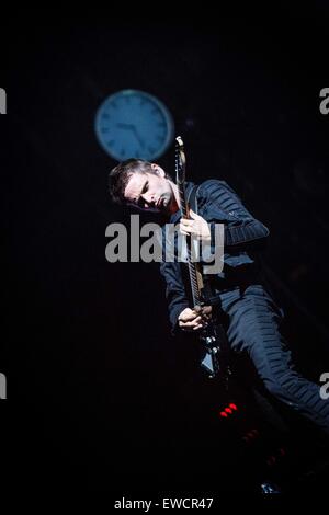 Eseguire Muse live at Pinkpop Festival 2015 in Landgraaf Paesi Bassi © Roberto Finizio/Alamy Live News Foto Stock