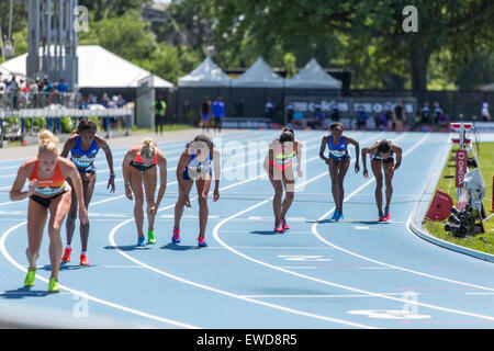 Inizio della donna 800m al 2015 Adidas NYC Diamond League Grand Prix Foto Stock