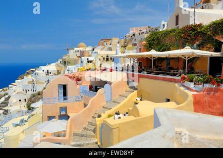 Casa Tradizionale e di edifici del villaggio di Oia,Santorini, Grecia Foto Stock