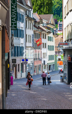 Una tranquilla domenica mattina nella città vecchia di Lucerna, Svizzera Foto Stock