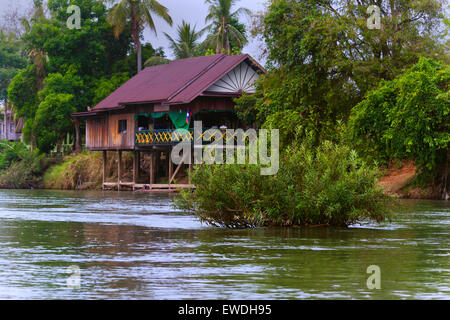 Un ristorante su DON DET isola in 4 mila isole area lungo il fiume Mekong - Southern, LAOS Foto Stock