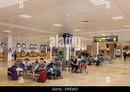 Interno dell'aeroporto internazionale di Girona, in Catalogna, Spagna Foto Stock