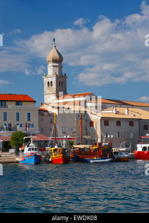 Krk old town waterfront. Isola di Krk in Croazia Foto Stock