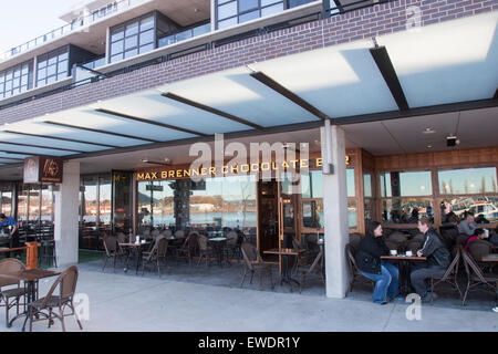 Max Brenner negozio di cioccolato cafe a Kingston Riqualificazione del waterfront sul foreshore, Canberra,atto,l'Australia Foto Stock