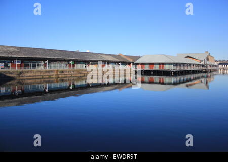 Dundee city quay in un giorno chiaro Foto Stock