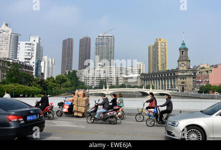 Shanghai - Henan Sichuan Road Fiume Suzhou ( area torrente vicino al Bund ) cinese Cina Foto Stock