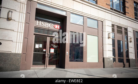 Una banca HSBC filiale nel quartiere Flatiron di New York domenica 21 giugno, 2015. (© Richard B. Levine) Foto Stock