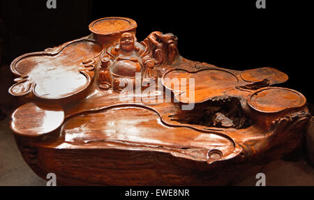 Mercato delle pulci Apliu Street è ben noto per geek shopping - Golden Shopping Arcade Cheung Sha Wan Road Sham Shui Po Kowloon Hong Kong Cina cinese Foto Stock