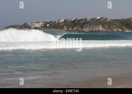 Onda barreling a Puerto Escondido Foto Stock