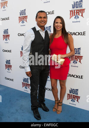 Los Angeles, California, USA. Il 24 giugno 2015. Adam Beach assiste Joe Dirt 2: Bella perdente di Premiere su Giugno 24th-2015 a Cary Grant Theatre/Sony Pictures Studios di Culver City, California, Stati Uniti d'America. Credito: TLeopold/Globe foto/ZUMA filo/Alamy Live News Foto Stock