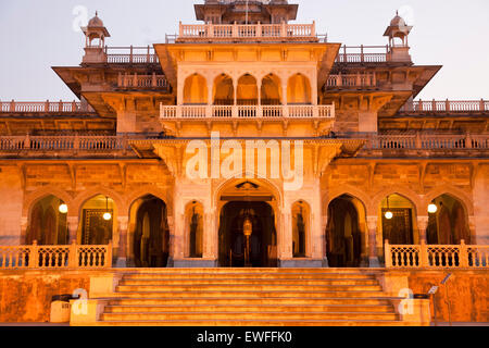 Albert Hall con museo Centrale Jaipur, Rajasthan, India Foto Stock