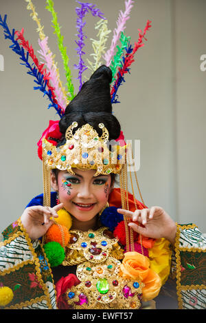 Bambini al Carnevale di Moda di Jember a Jember, Indonesia Foto Stock