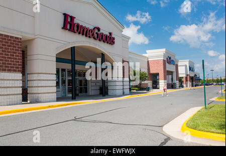 Ingresso al grande HomeGoods furniture store a Gainesville, Virginia, Stati Uniti d'America Foto Stock