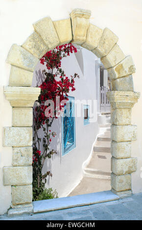 Architettura tradizionale del villaggio di Oia a Santorini Island, Grecia Foto Stock