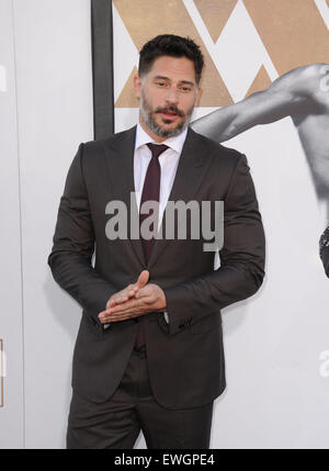 Los Angeles, California, USA. Il 25 giugno, 2015. Joe Manganiello frequentando il Los Angeles Premiere mondiale di ''Magic Mike XXL'" tenutasi presso la leva TCL Chinese Theatre in Hollywood, la California il 25 giugno 2015. 2015 Credit: D. lunga/Globe foto/ZUMA filo/Alamy Live News Foto Stock