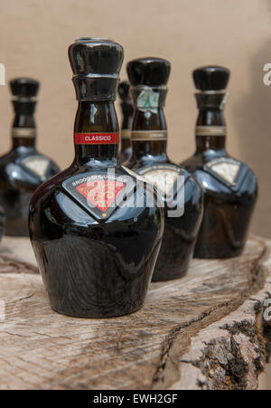 Brodo di giuggiole, un liquore locale da Arquà Petrarca, Veneto, Italia Foto Stock