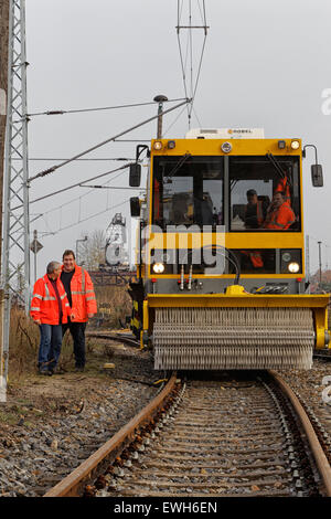 Neuseddin, Germania, preparazioni invernali presso la Deutsche Bahn AG Foto Stock