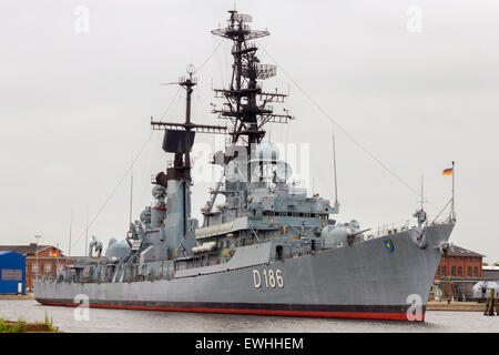 Marina militare tedesca Missile Destroyer D186 Mölders. La nave viene dismesso nel 2003 e ora conservati in Wilhelmshaven Foto Stock