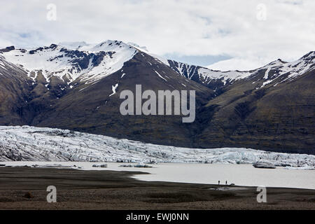 Skaftafell ghiacciaio e fine laguna con gli iceberg Vatnajokull parco nazionale in Islanda Foto Stock