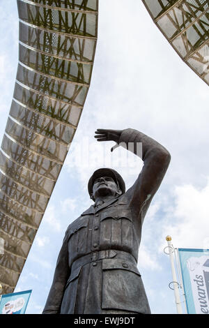 Whittle Arch in luogo del millennio Coventry city centre Foto Stock