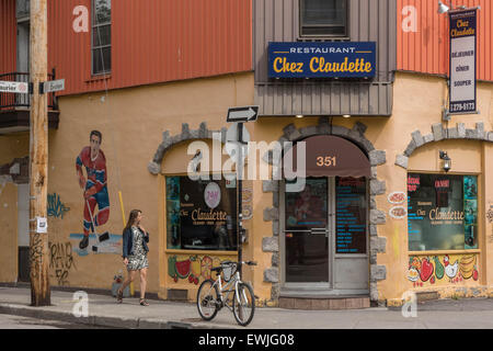 Un ristorante unico chiamato Chez Claudette nel centro cittadino di Montreal, Provincia di Quebec, Canada. Foto Stock